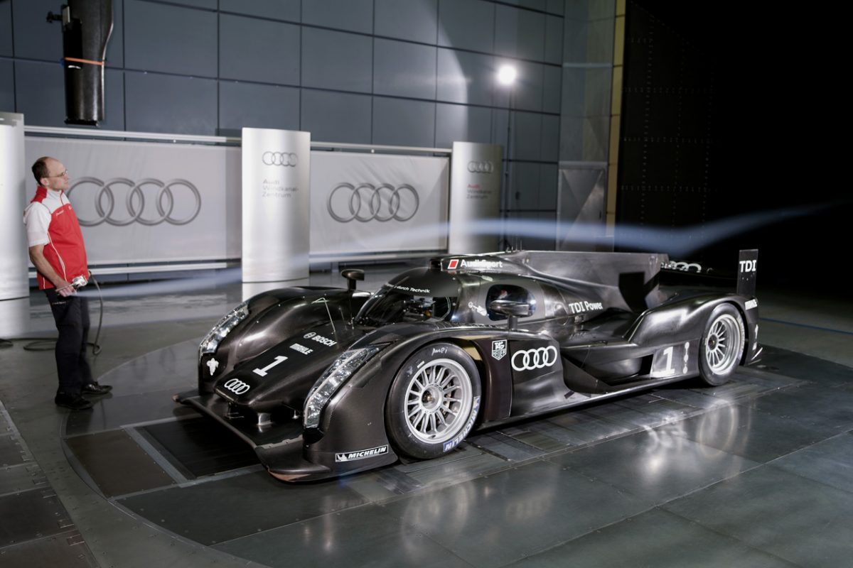 AUDI R8