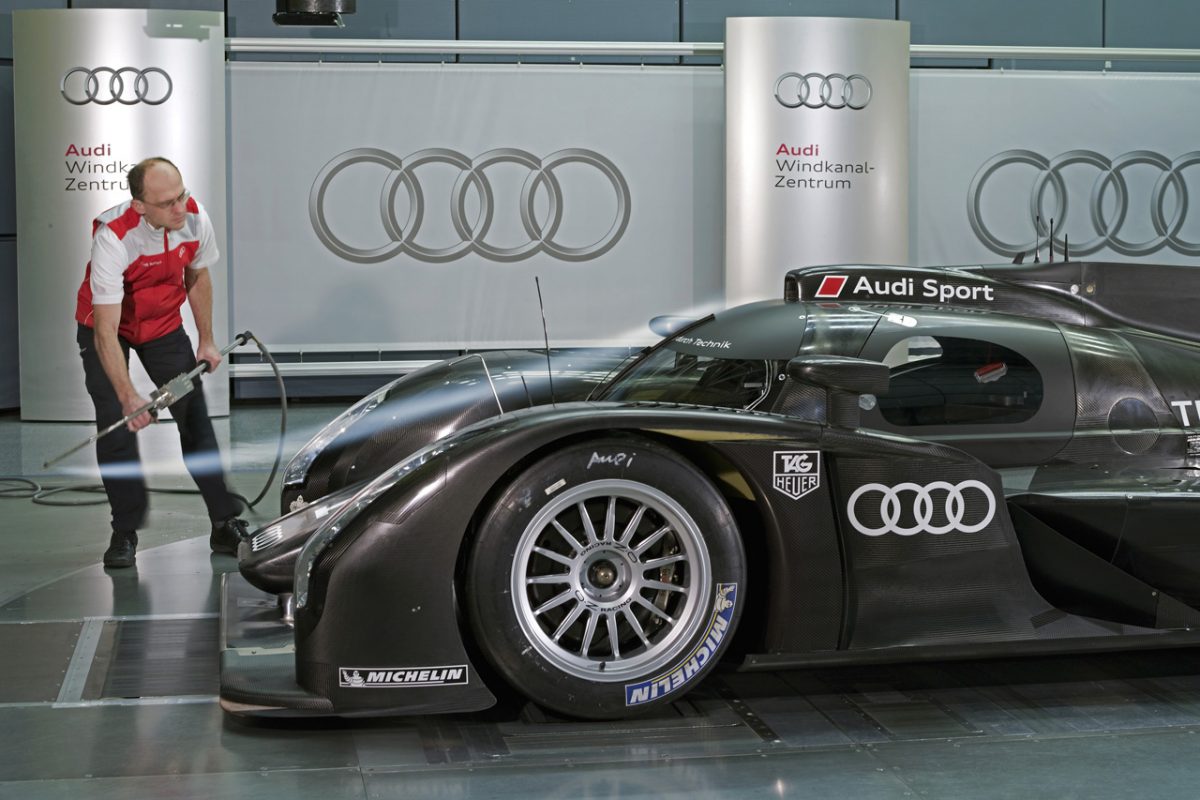 AUDI R8
