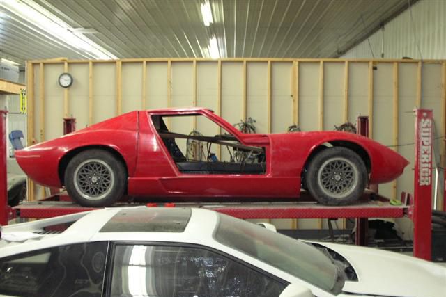 LAMBORGHINI MIURA
