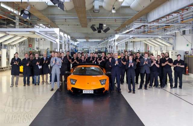 Búcsúzik a V12-es Lamborghini