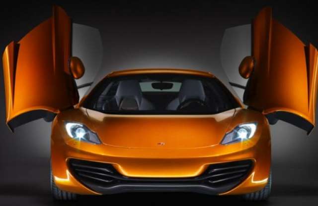 Négy angol fonton vitatkozik a McLaren és a Ferrari