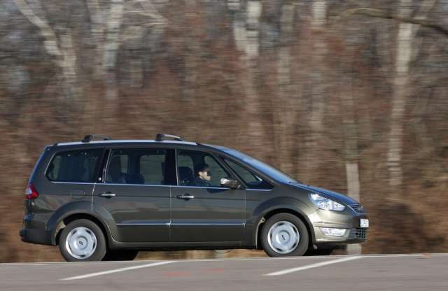 Nincs jobb családi autó? Vallatáson a Ford Galaxy