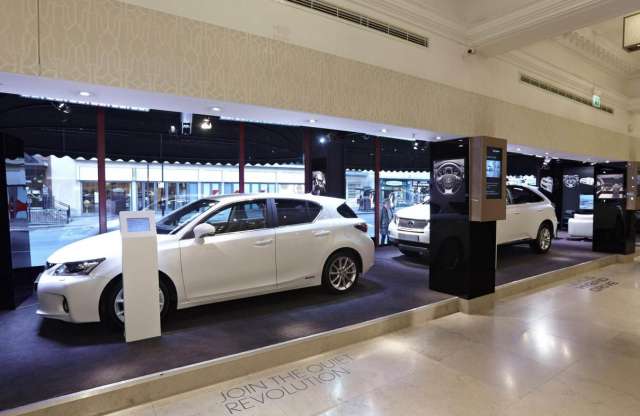 Lexus a luxusáruházból