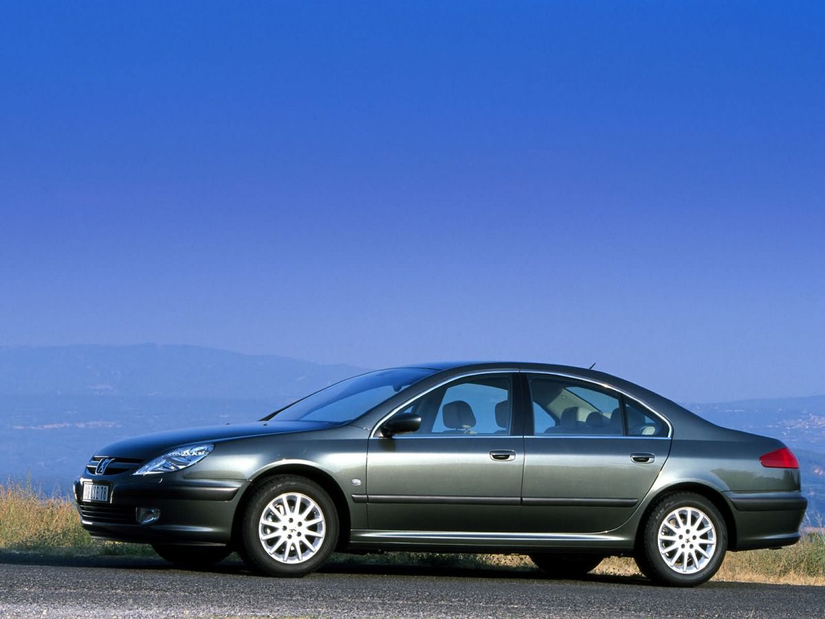 PEUGEOT 607