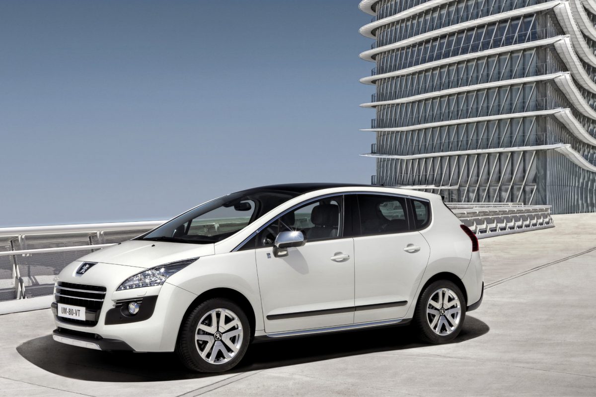 PEUGEOT 3008