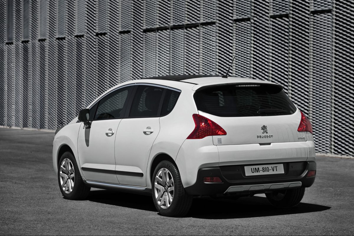 PEUGEOT 3008