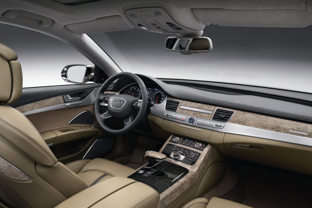 AUDI A8