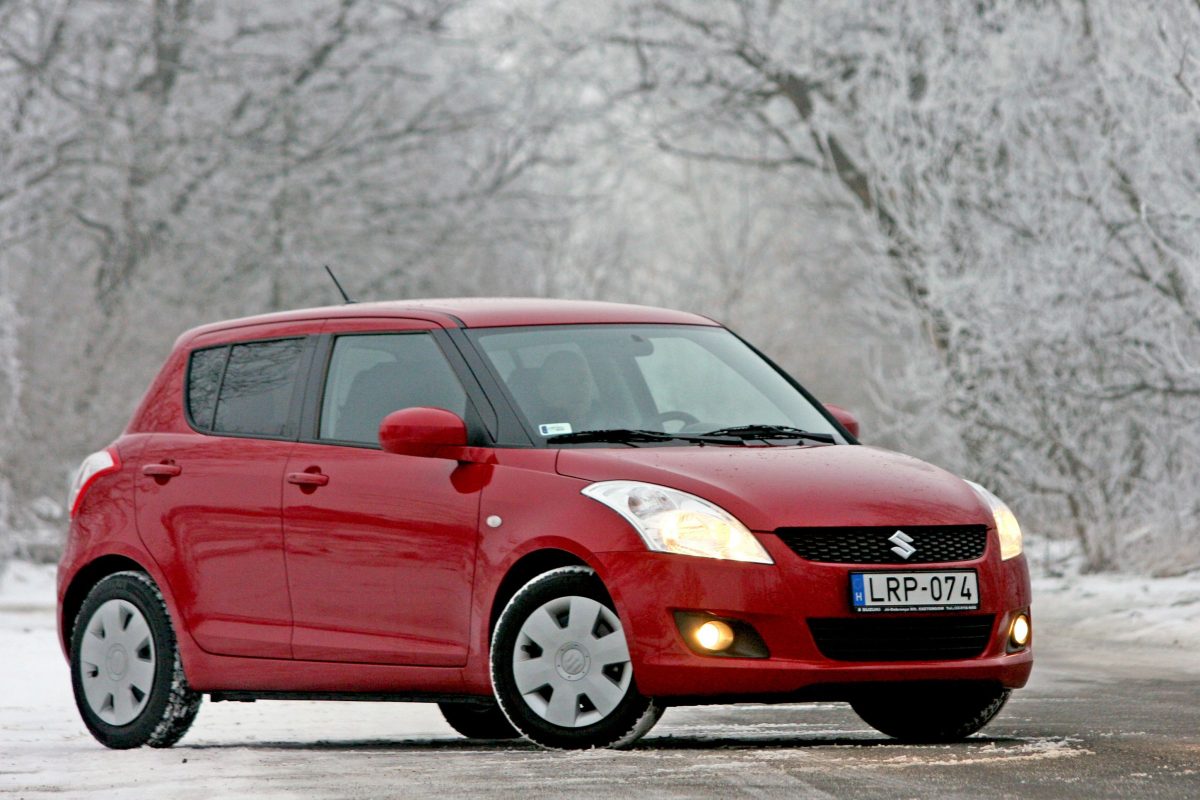 SUZUKI SWIFT