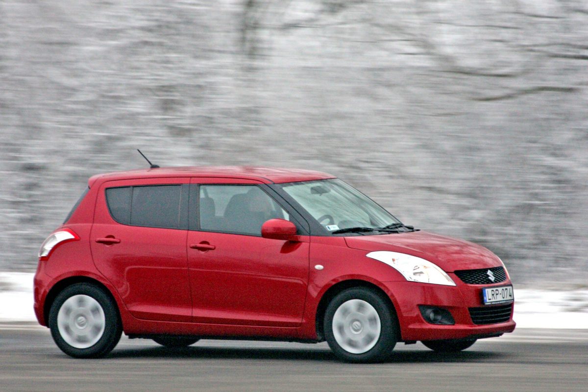 SUZUKI SWIFT