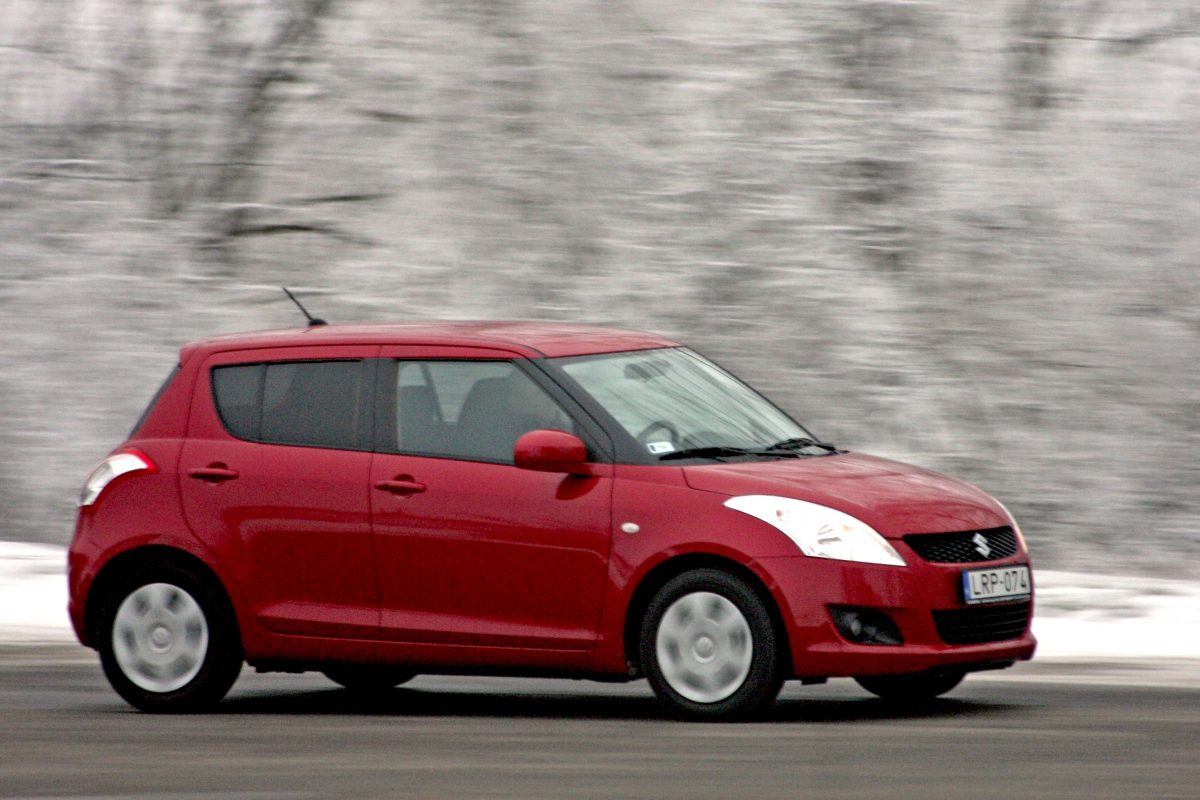 SUZUKI SWIFT