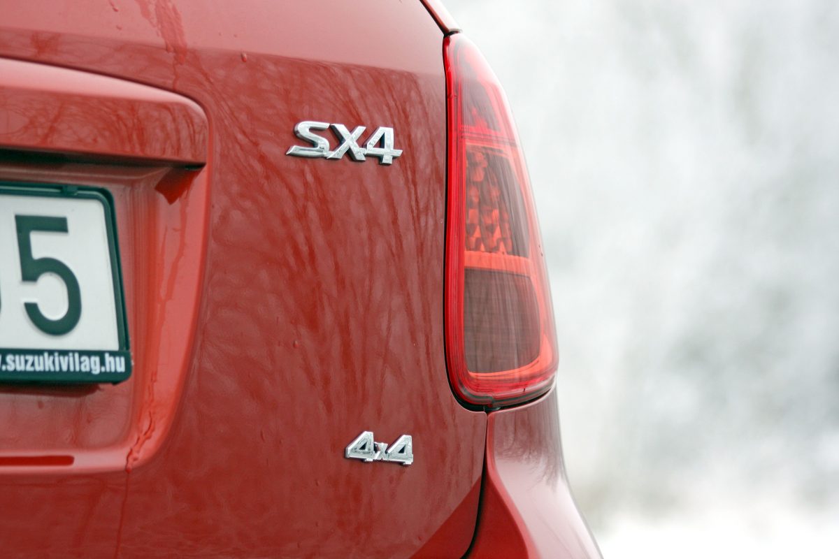 SUZUKI SX4