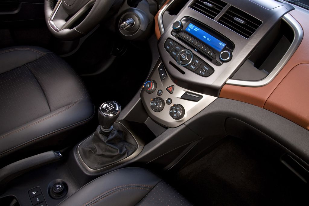 CHEVROLET AVEO