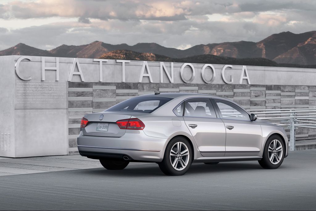 VOLKSWAGEN PASSAT