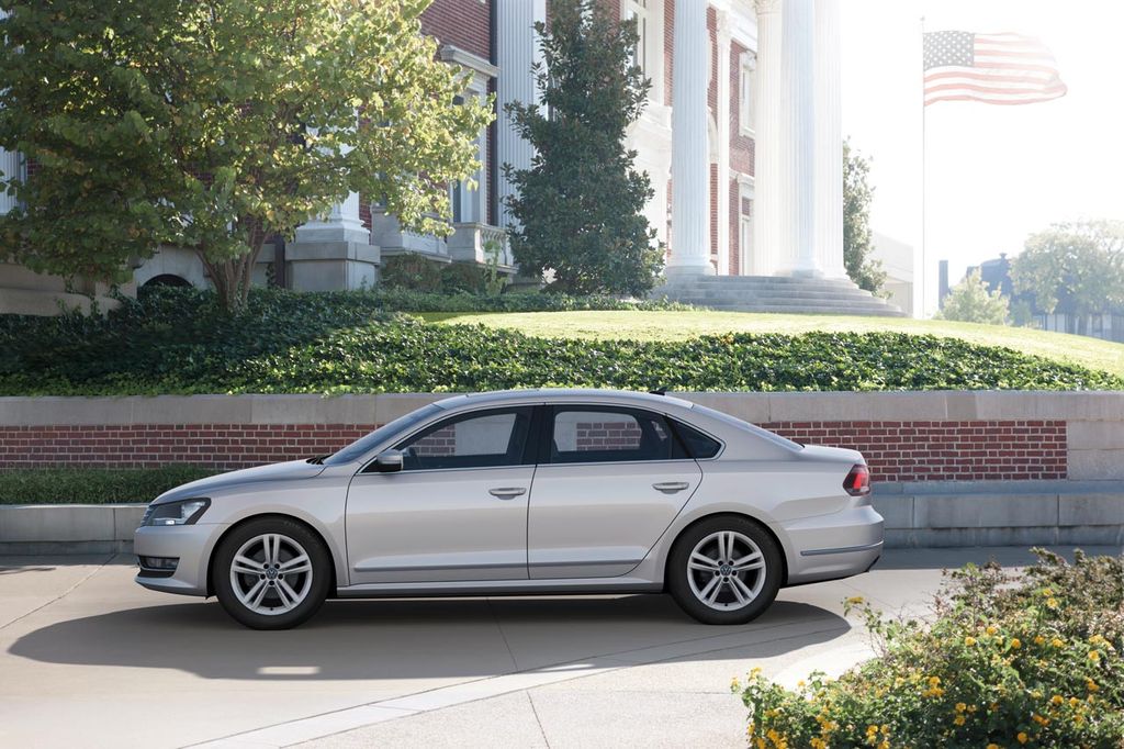 VOLKSWAGEN PASSAT