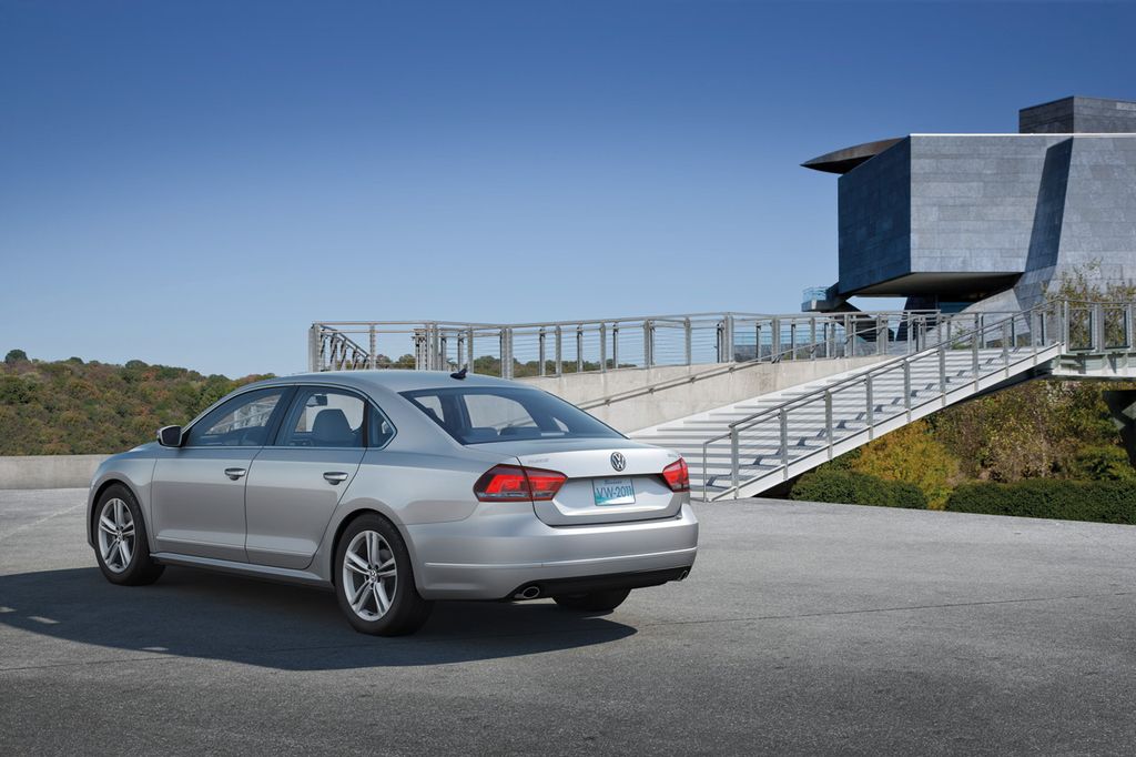 VOLKSWAGEN PASSAT