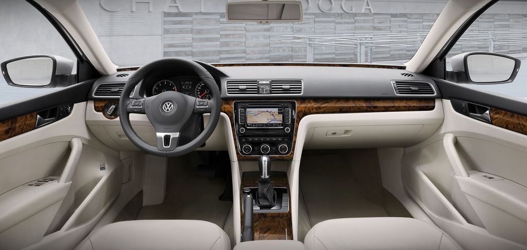 VOLKSWAGEN PASSAT