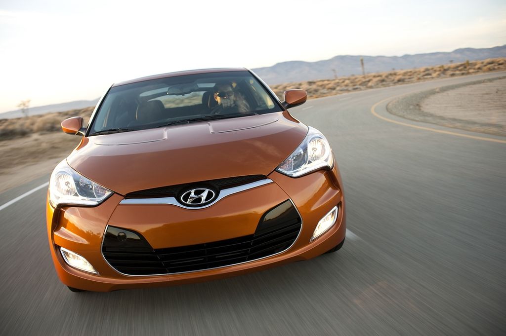 HYUNDAI COUPE
