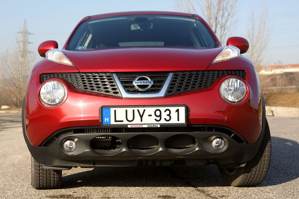 NISSAN JUKE