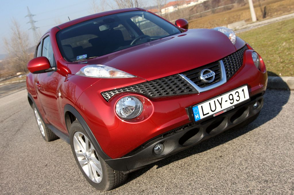 NISSAN JUKE