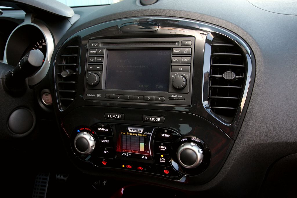 NISSAN JUKE