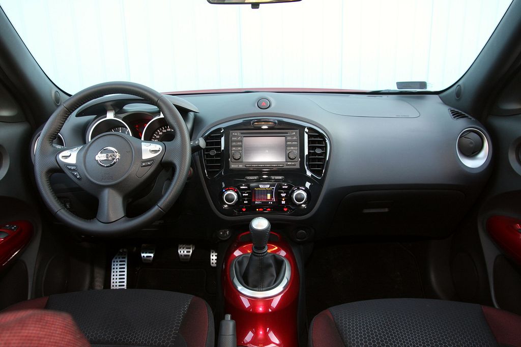 NISSAN JUKE