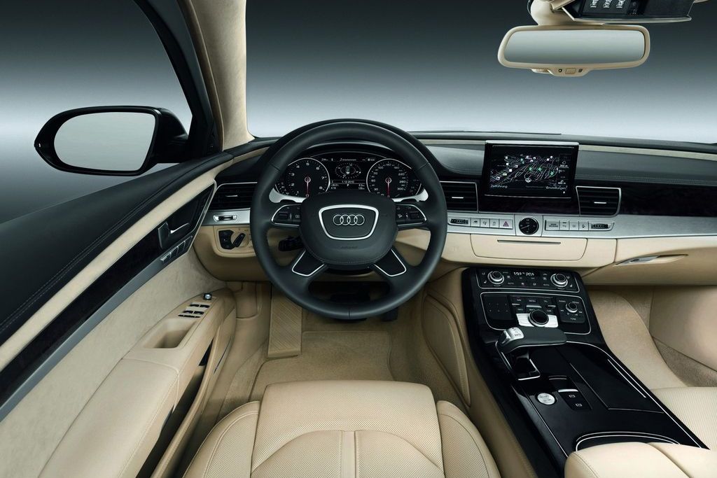 AUDI A8