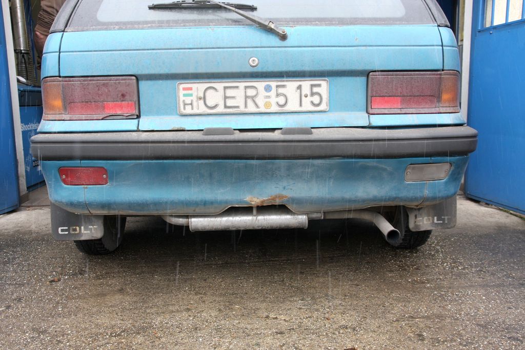 MITSUBISHI COLT