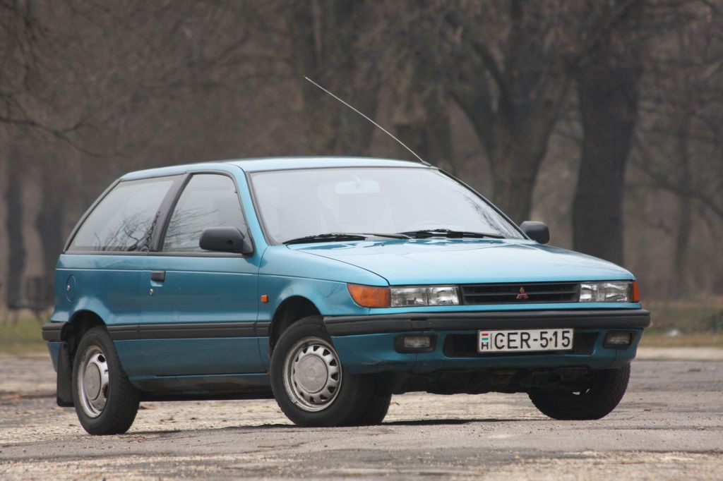 MITSUBISHI COLT