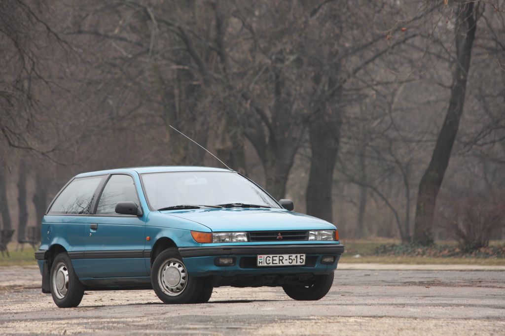 MITSUBISHI COLT