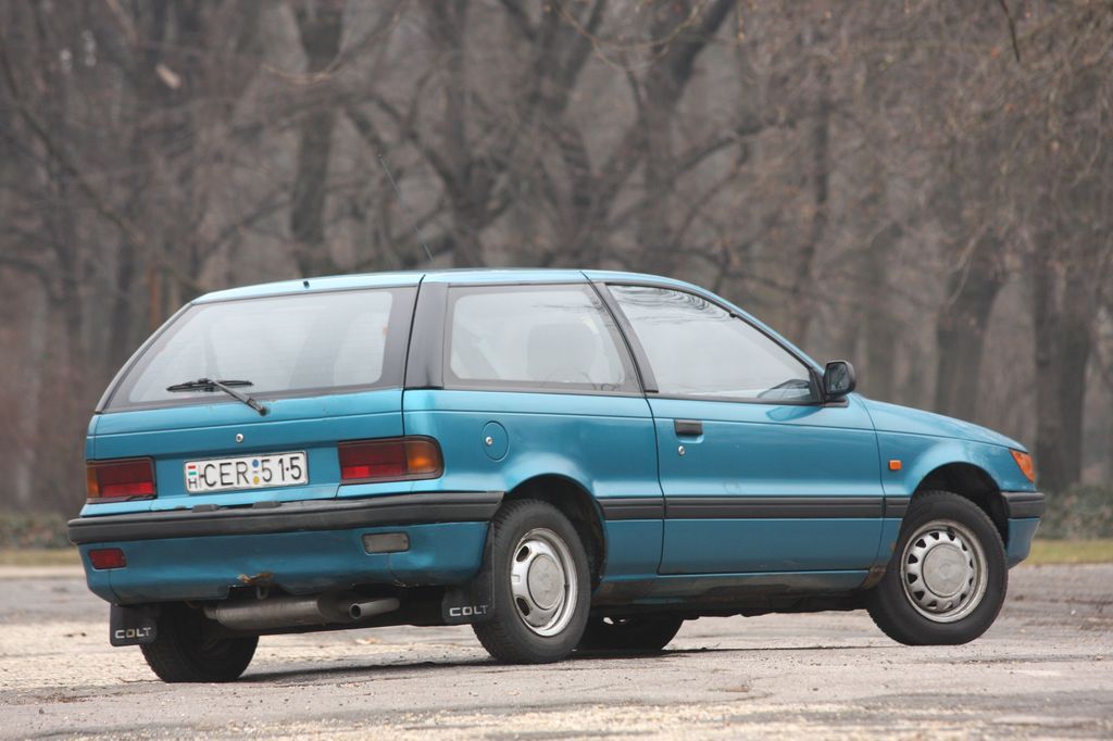 MITSUBISHI COLT
