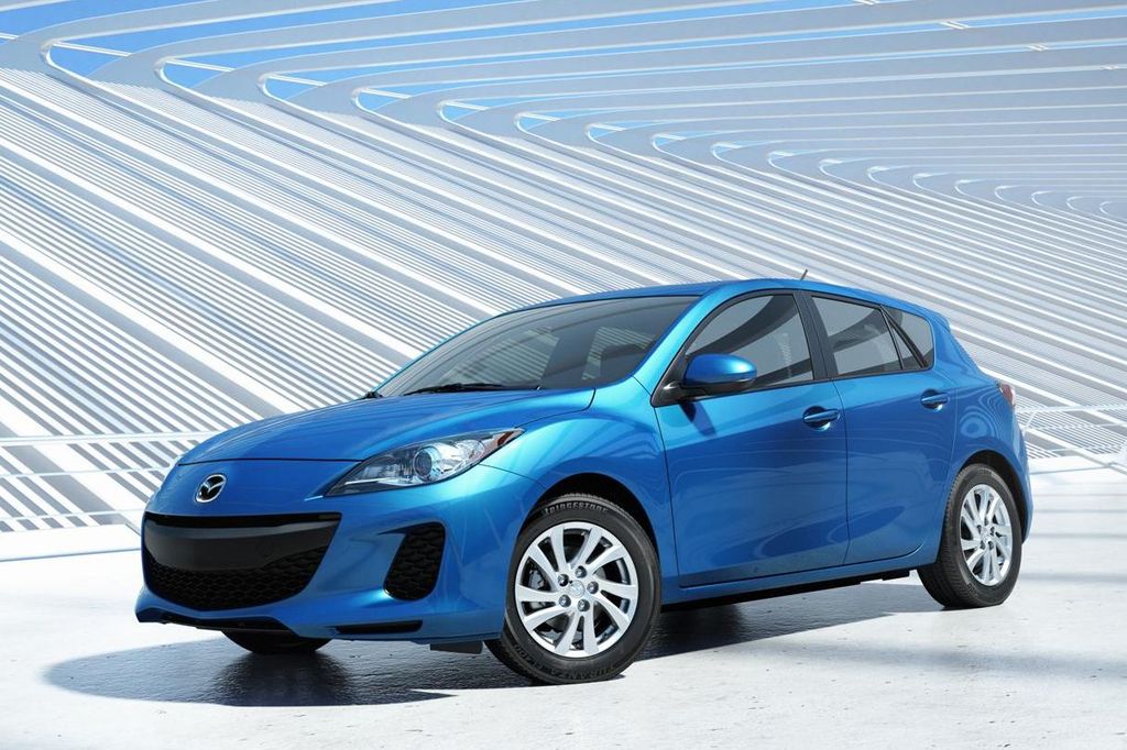 MAZDA 3