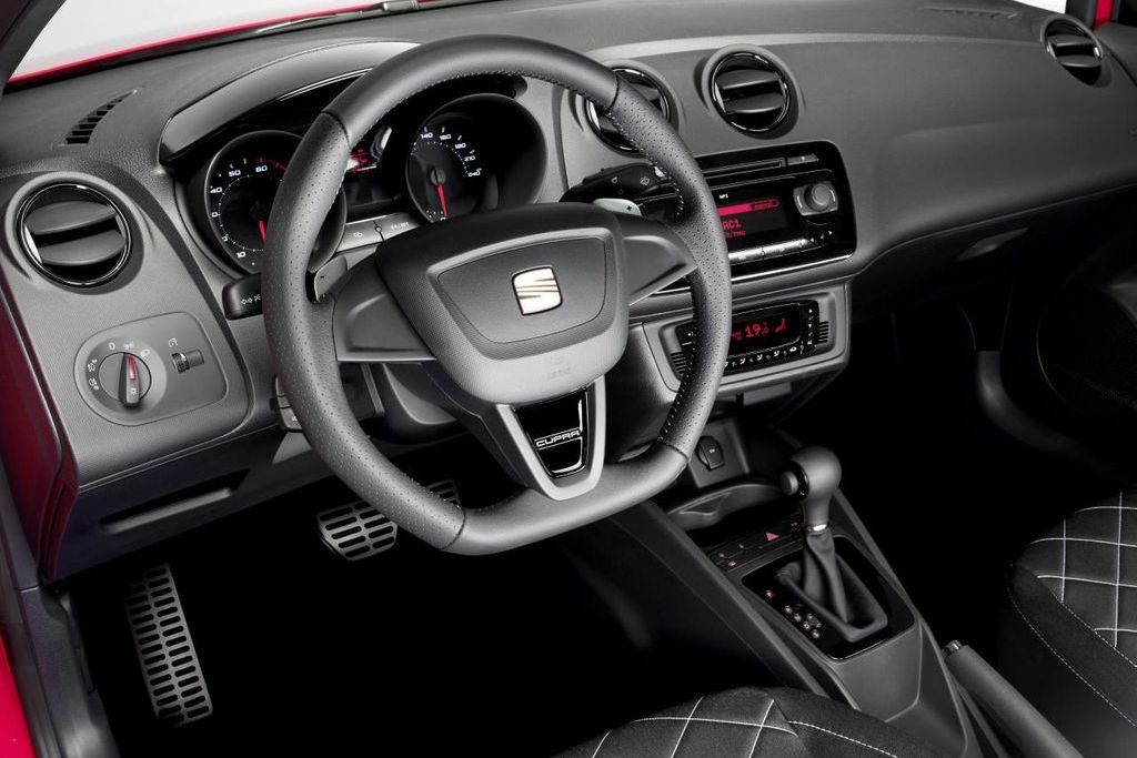 SEAT IBIZA