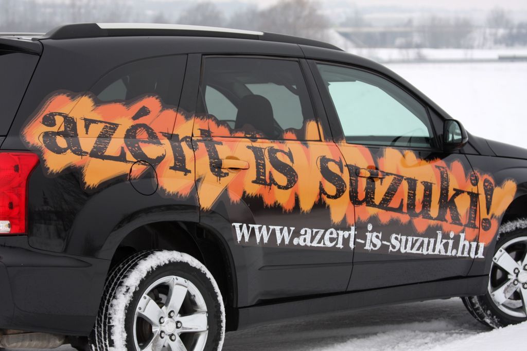 SUZUKI XL7