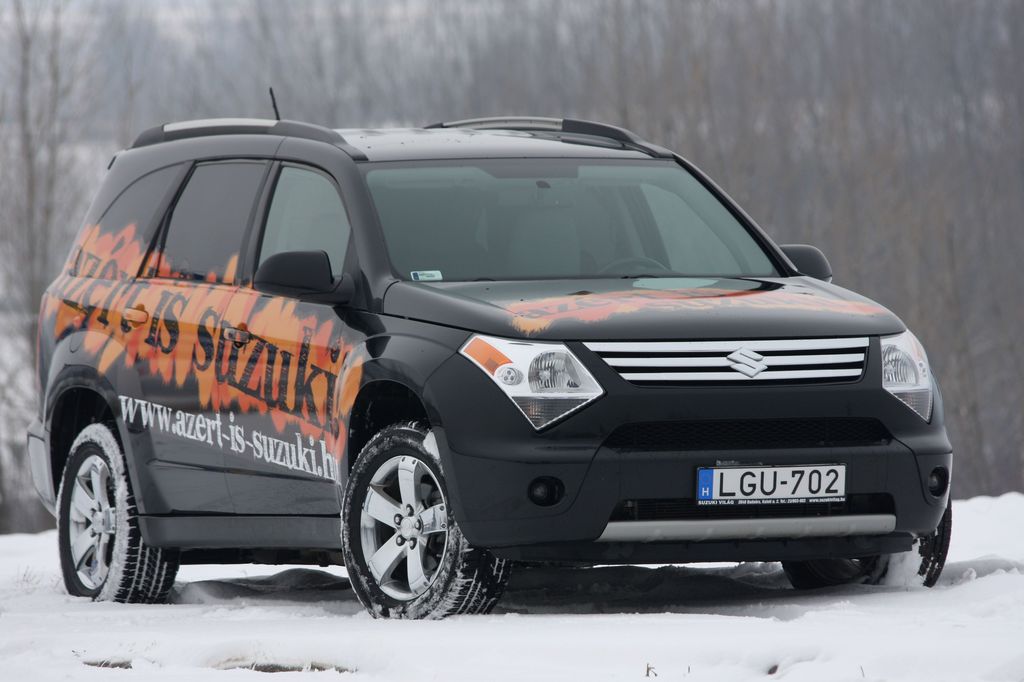 SUZUKI XL7