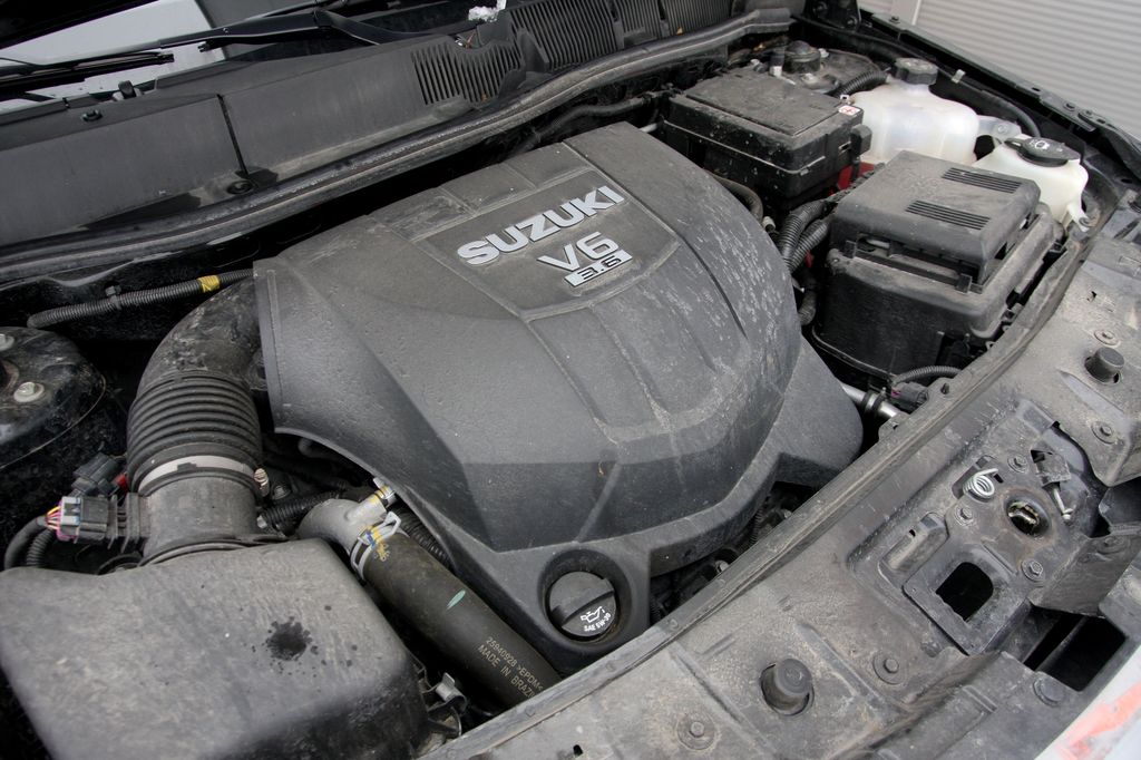 SUZUKI XL7