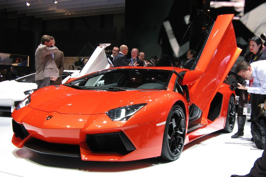 LAMBORGHINI