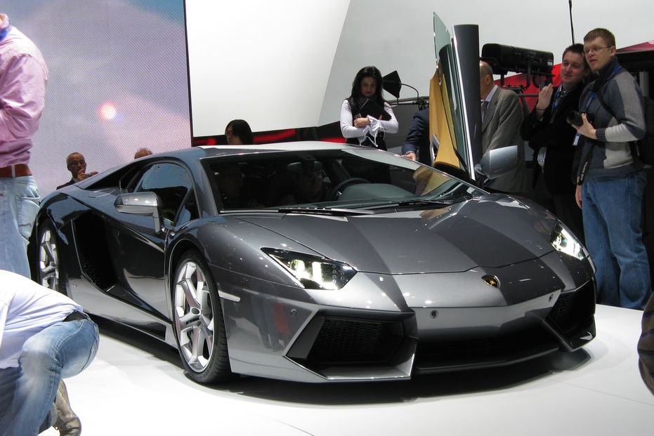 LAMBORGHINI