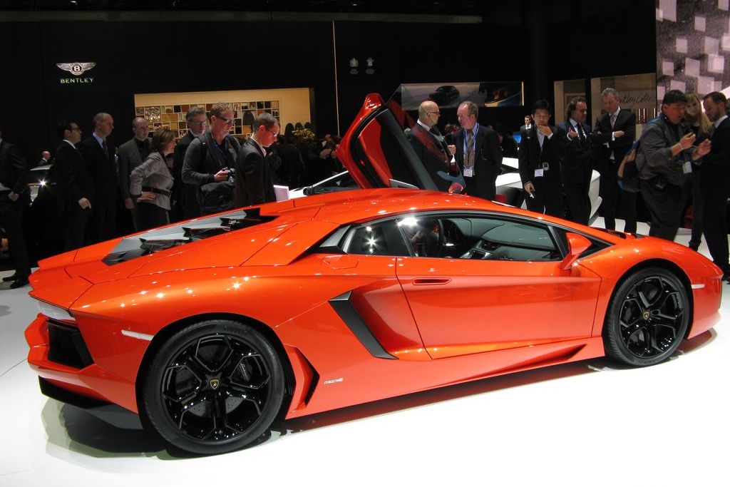 LAMBORGHINI