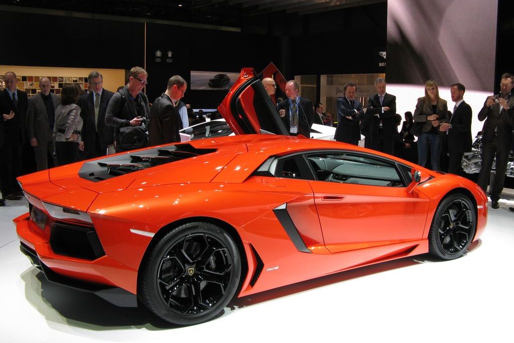 LAMBORGHINI