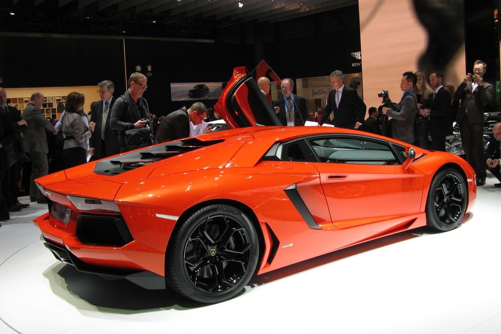LAMBORGHINI