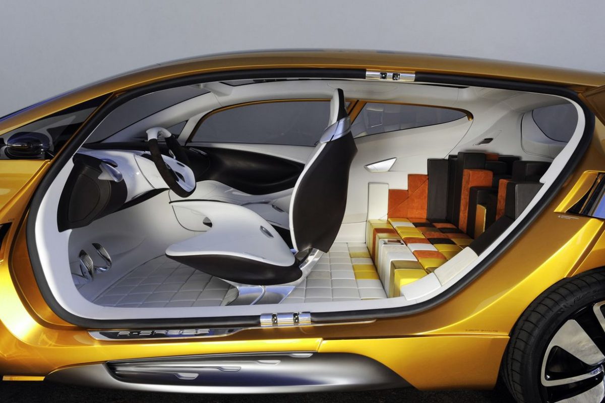 RENAULT