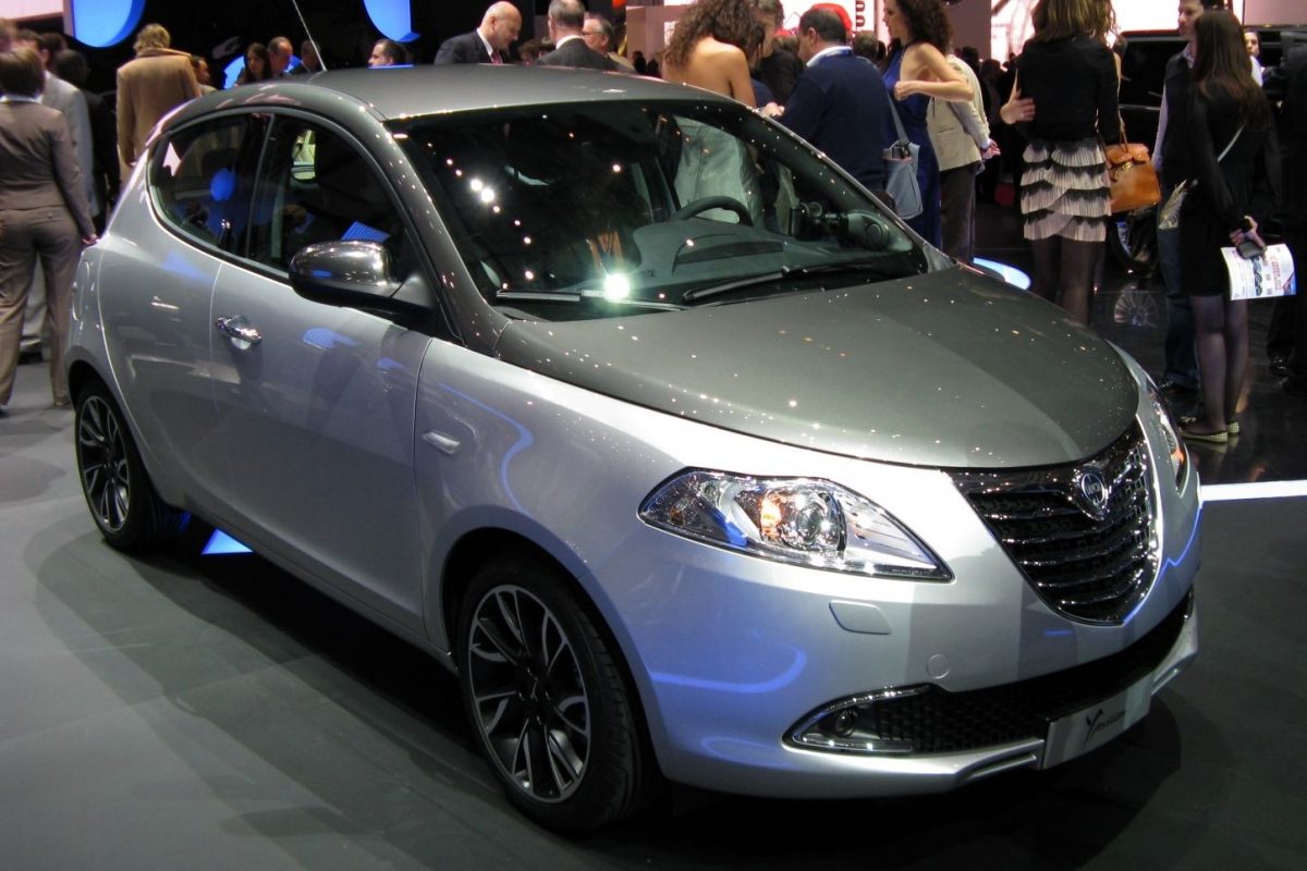 LANCIA YPSILON