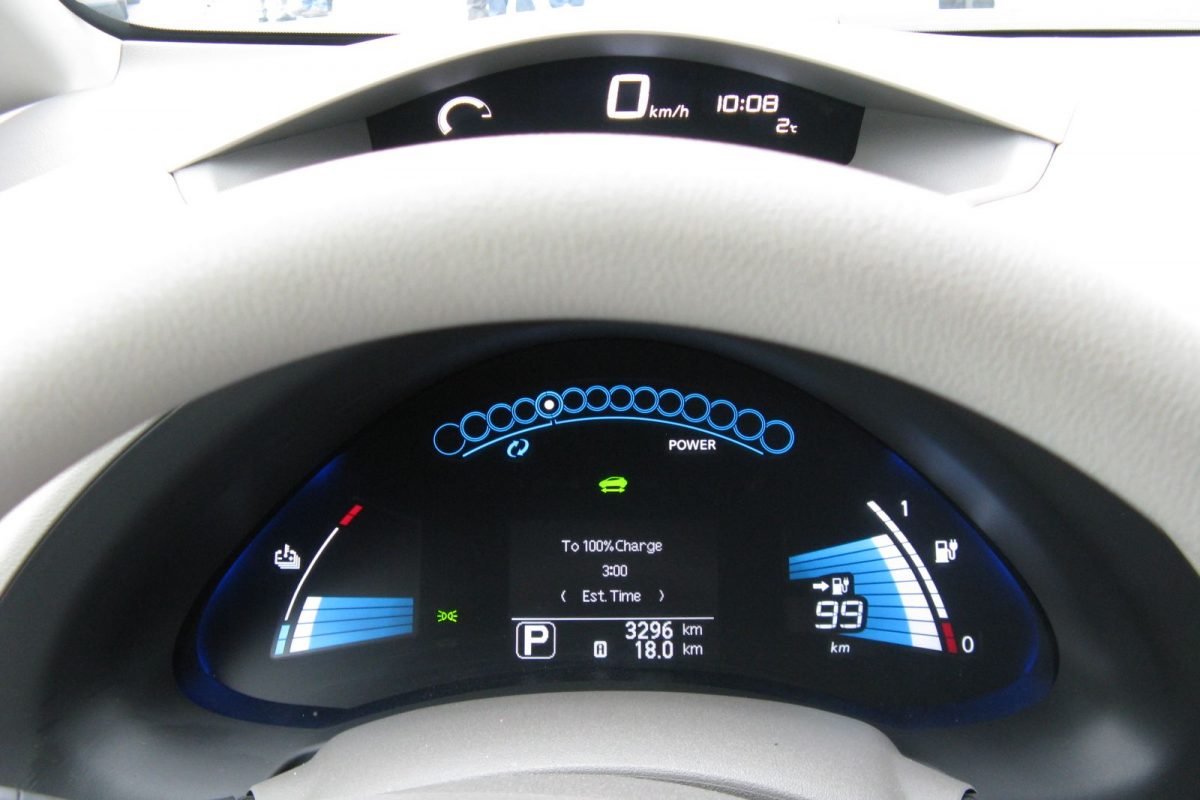 NISSAN LEAF