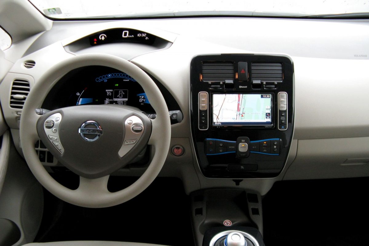 NISSAN LEAF