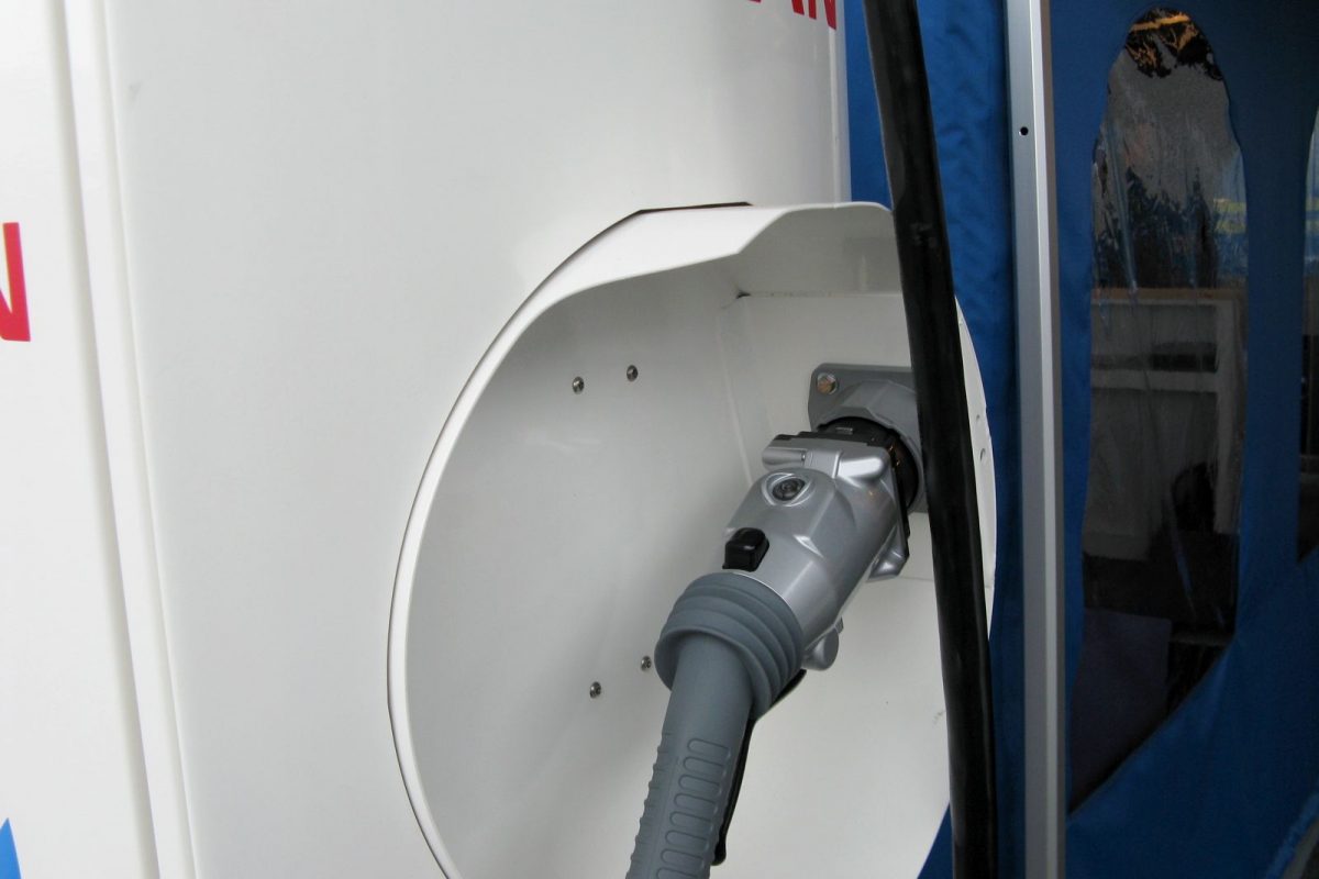 NISSAN LEAF