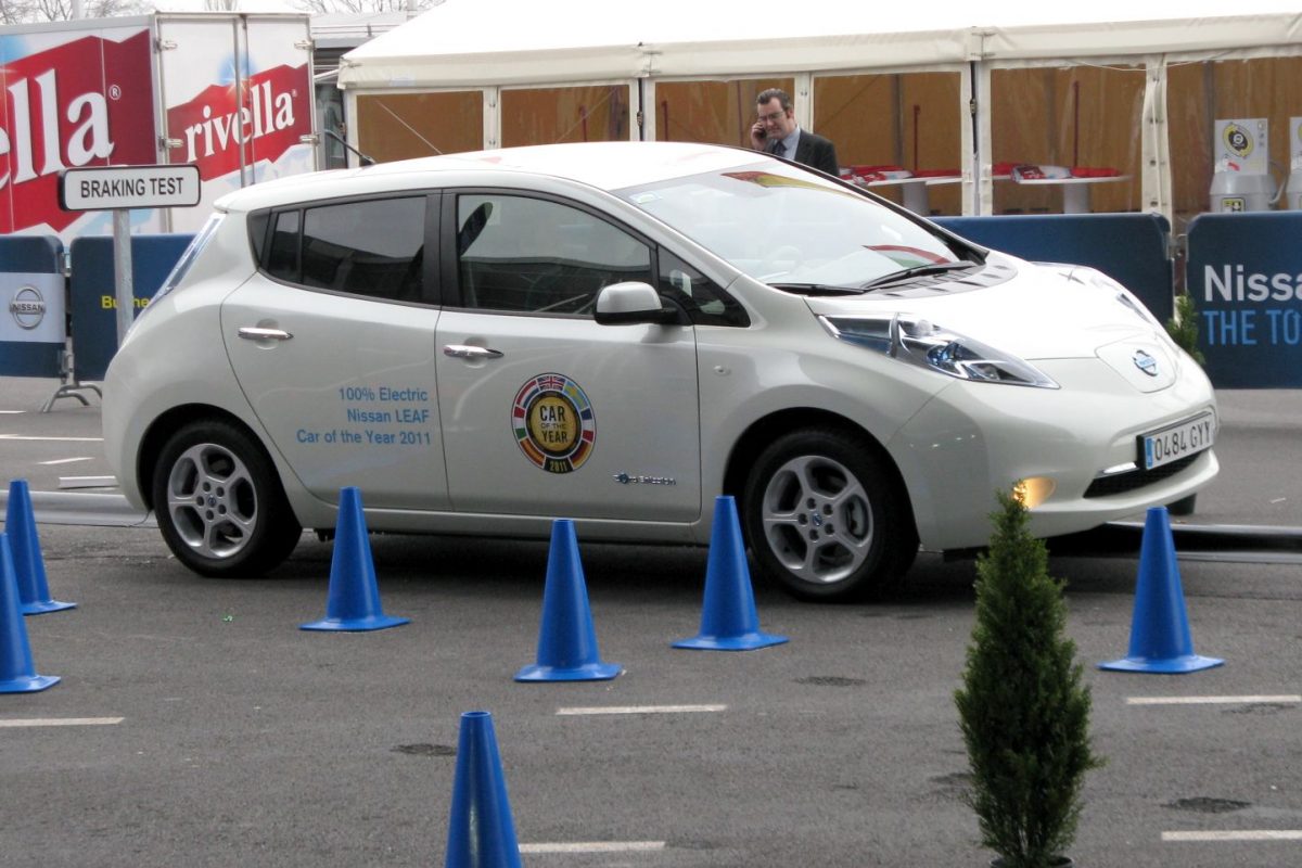 NISSAN LEAF