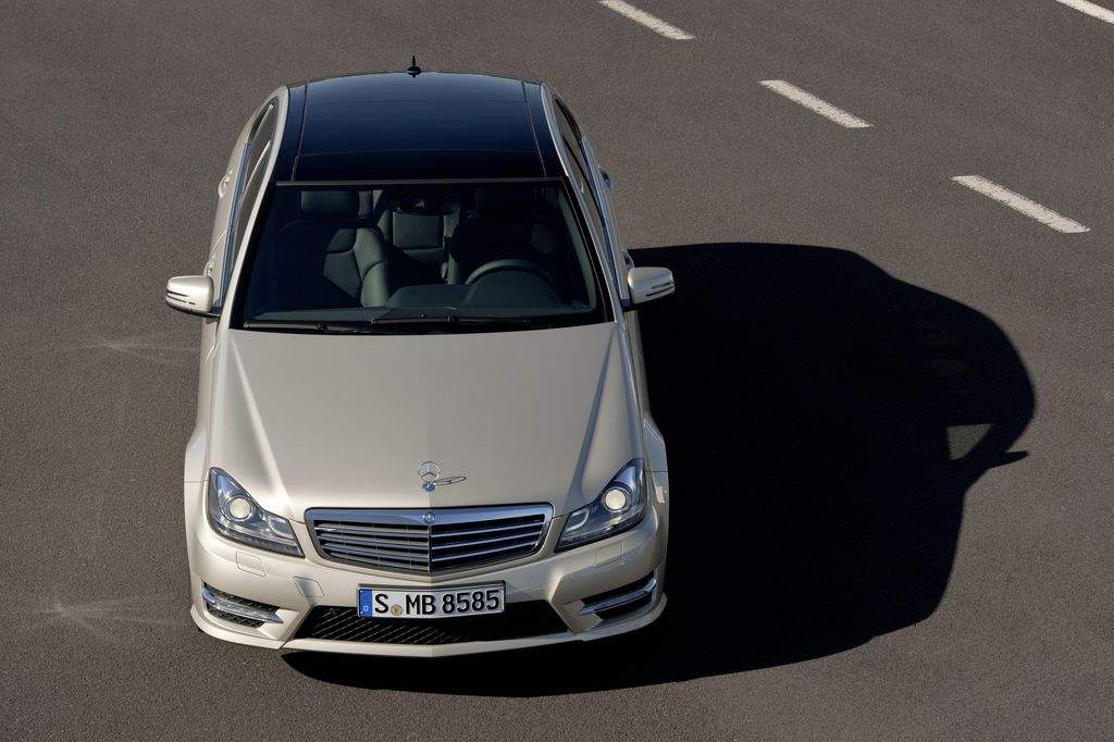 MERCEDES-BENZ C-OSZTÁLY