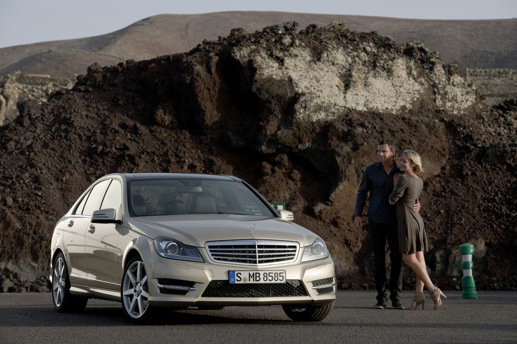 MERCEDES-BENZ C-OSZTÁLY