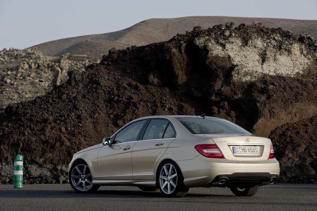 MERCEDES-BENZ C-OSZTÁLY