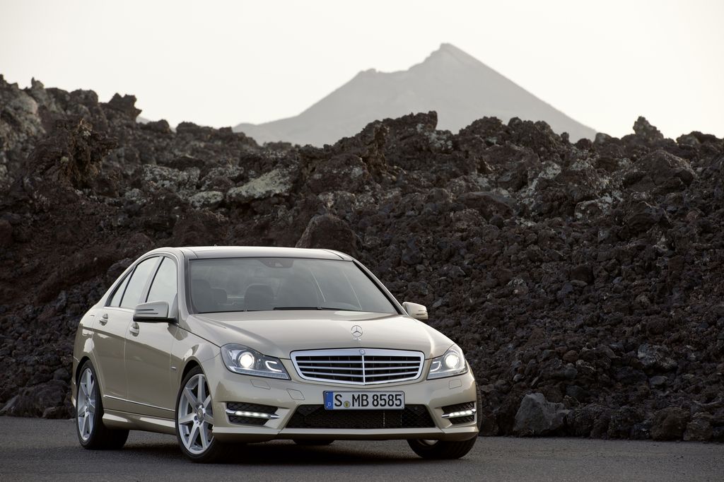 MERCEDES-BENZ C-OSZTÁLY